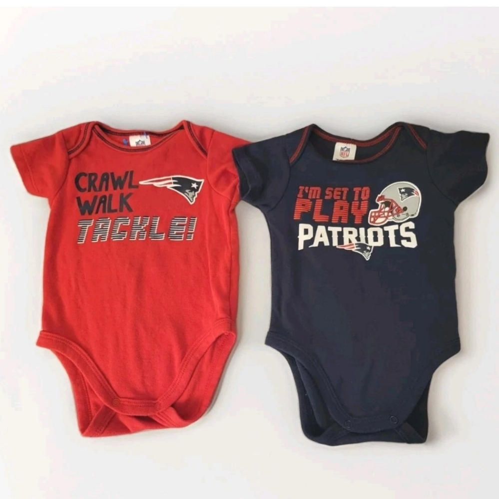 New England Patriots NFL Infant Baby Outfits 2 Pack Bodysuits Football 0-3 Mo